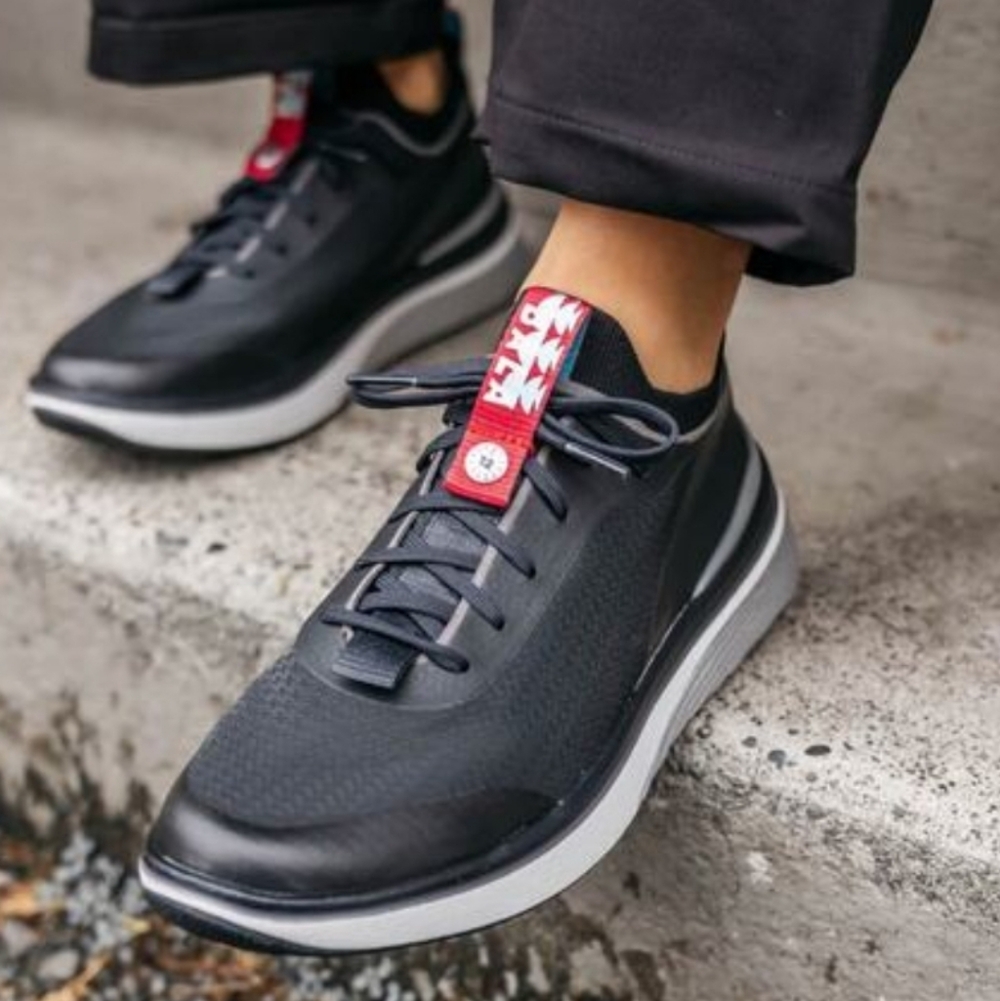 Bala Twelves Nocturnal Black nursing shoes 8.5